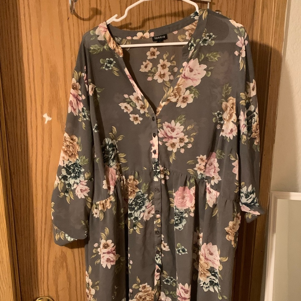 LEXIE - GREY FLORAL CHIFFON HI-LO BABYDOLL TUNIC